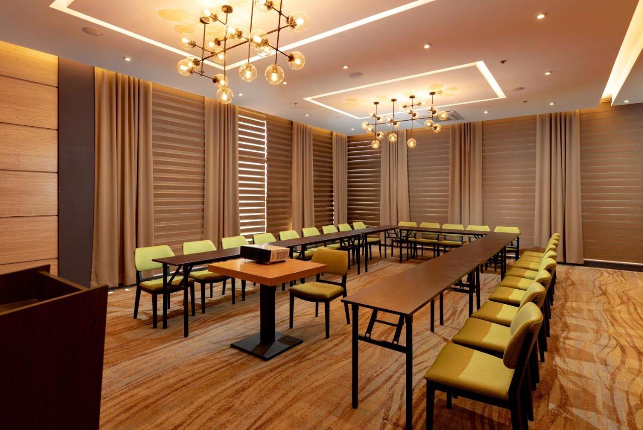 Best Western Plus Metro Clark Angeles Buitenkant foto