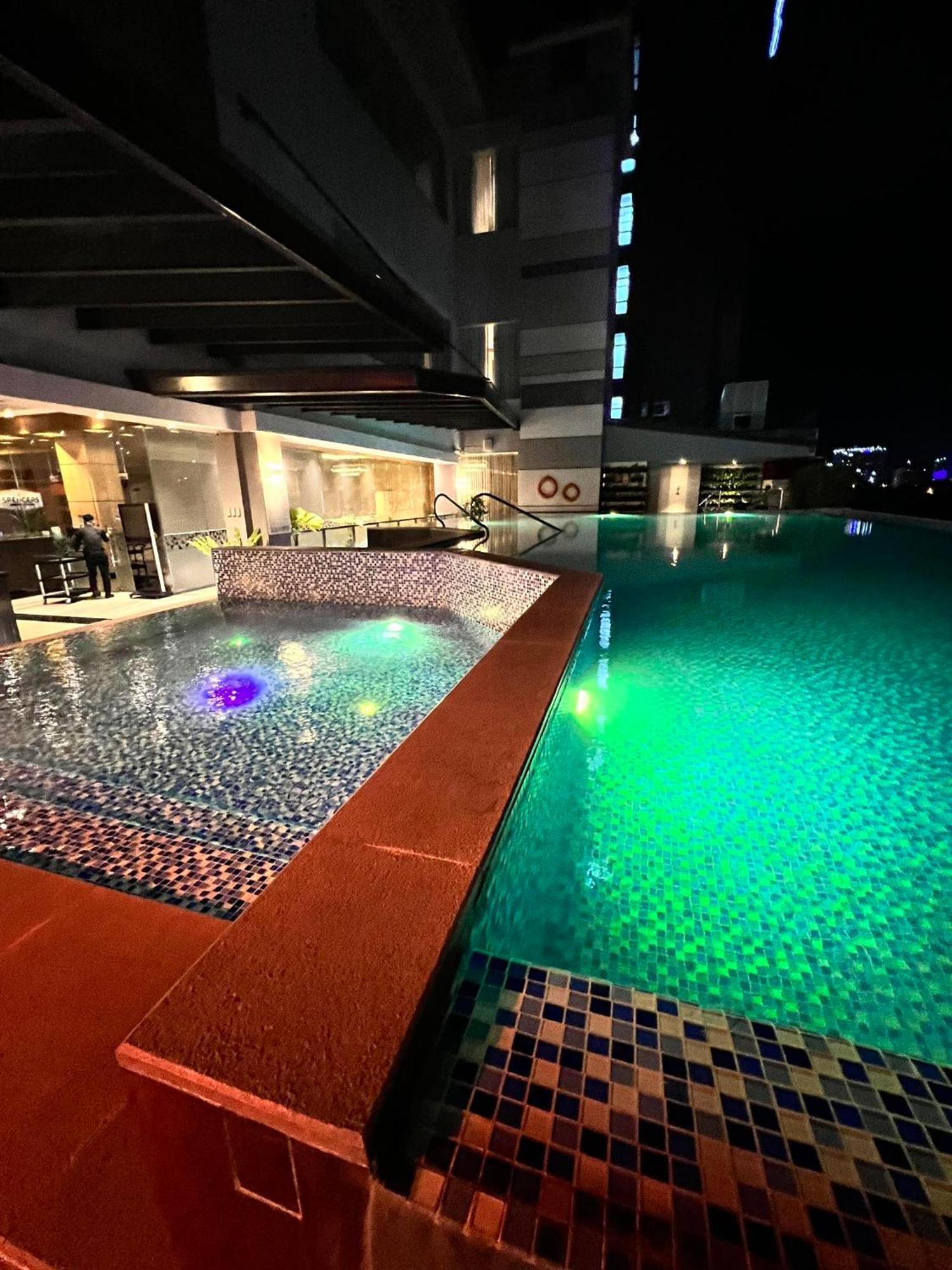 Best Western Plus Metro Clark Angeles Buitenkant foto