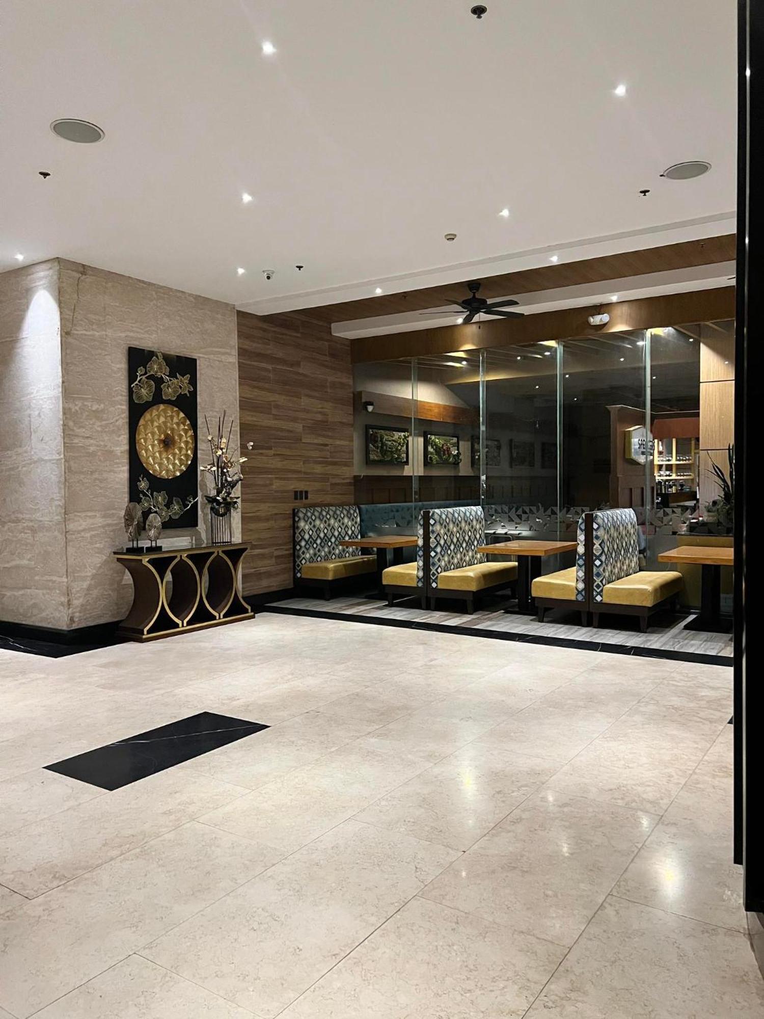 Best Western Plus Metro Clark Angeles Buitenkant foto
