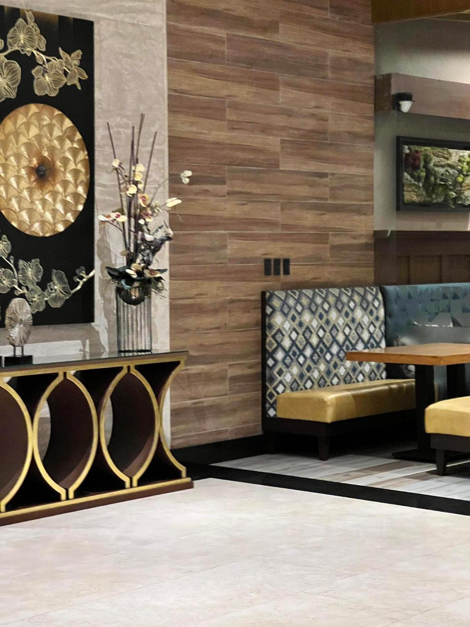 Best Western Plus Metro Clark Angeles Buitenkant foto